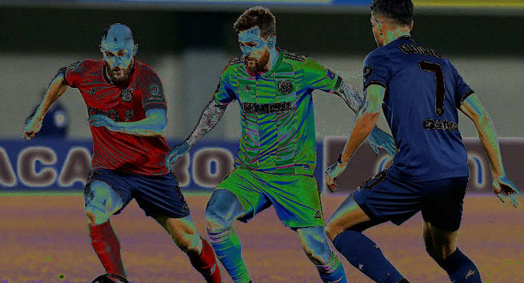 Vết gãy tay Kolo Muani và danh sách bệnh binh dài hơn cả ngón tay Juventus